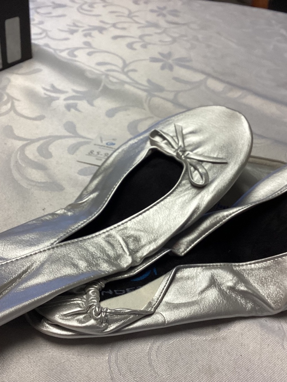 CINDEROLLIES SILVER FOLD SLIPPERS NEW size 8/1/2 to 9